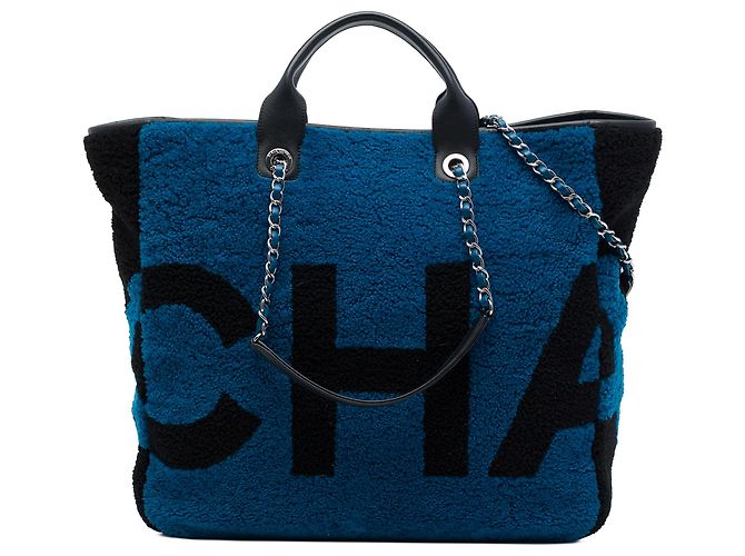 Borsa Shopping Deauville Chanel Blue Medium in montone e vitello