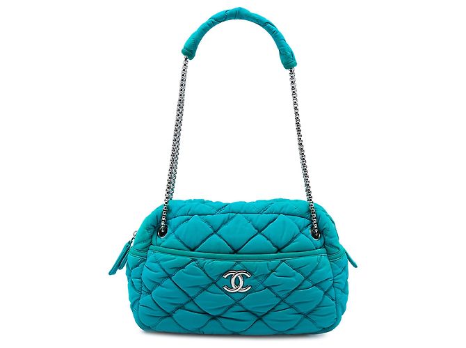 Borsa a tracolla Chanel Blue Quilted Nylon Bubble