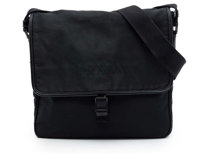 Bolsa Messenger Prada em Tessuto com acabamento em Saffiano preto e fivela