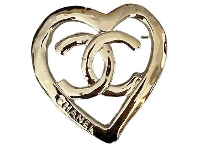Chanel Pins & Broschen