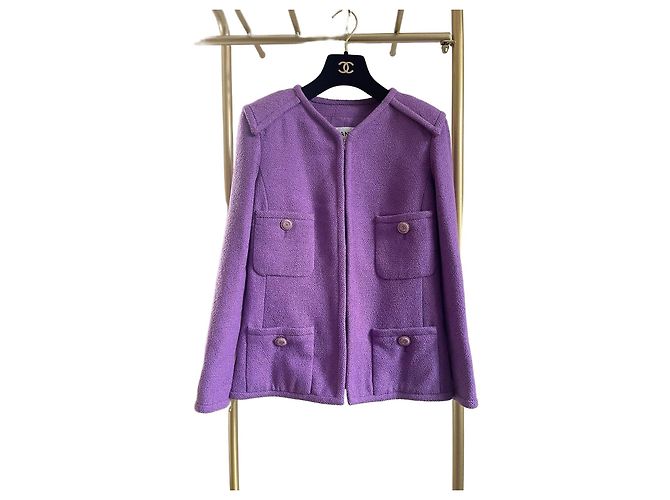 Chaqueta Chanel 20C de tweed morado