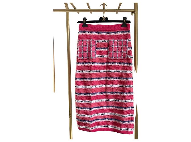 Saia Chanel 24P de tweed com padrão xadrez