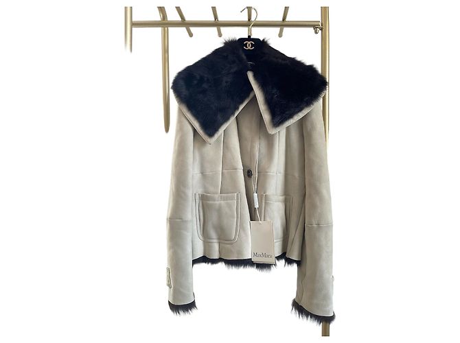Max Mara Mantel aus Shearling Schwarz Größe 40