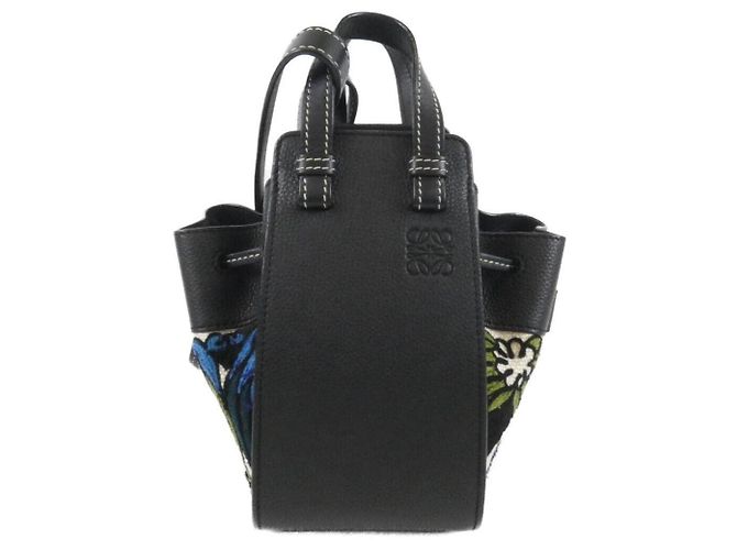 Borsa a tracolla Loewe Hammock Drawstring Mini in vitello e tela