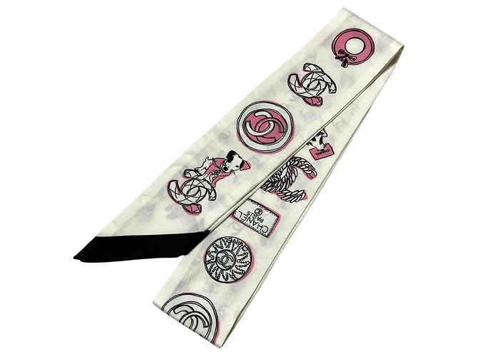 Foulard in seta Chanel Coco Mark con stampa cane