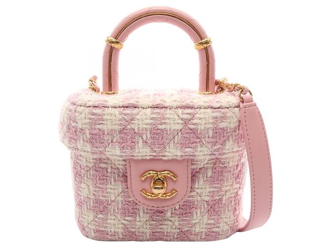 Bolsa de Ombro 2-Way Chanel Matelassé Vanity