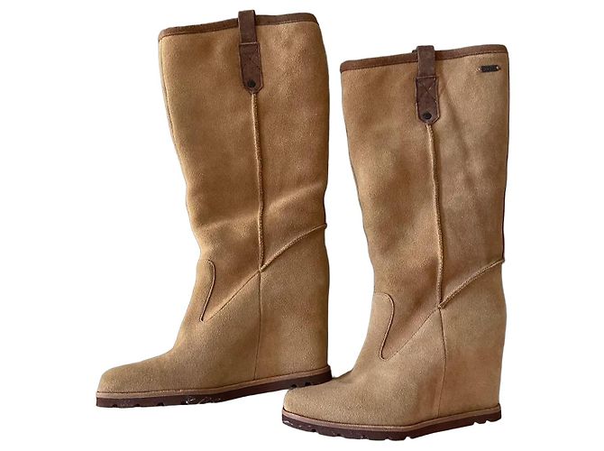 Ugg Bottes à talon compensé en daim