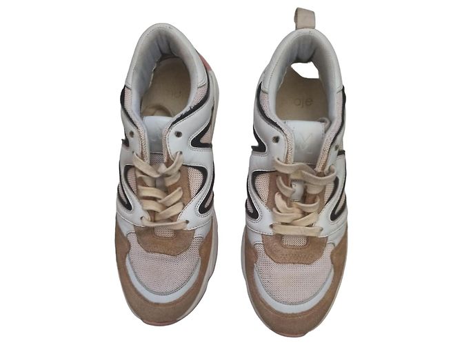 Maje Baskets en cuir et daim blanc et marron