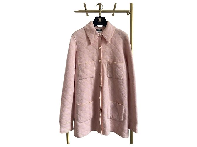 Chanel Strickjacke aus rosa Kaschmir mit Rautensteppung