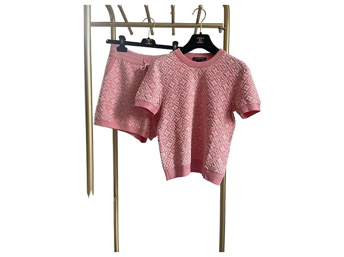 Shorts Louis Vuitton Monogram de tejido de rizo rosa