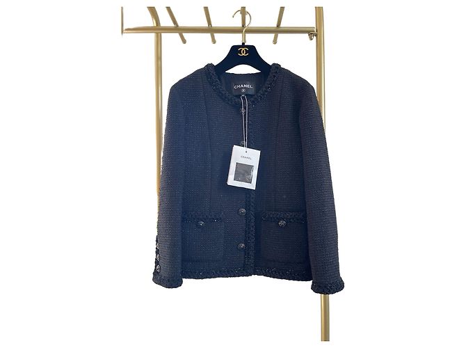 CHANEL 25S Black Tweed Jacket