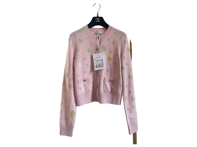 CHANEL 24P Rosa bestickter Cashmere Cardigan