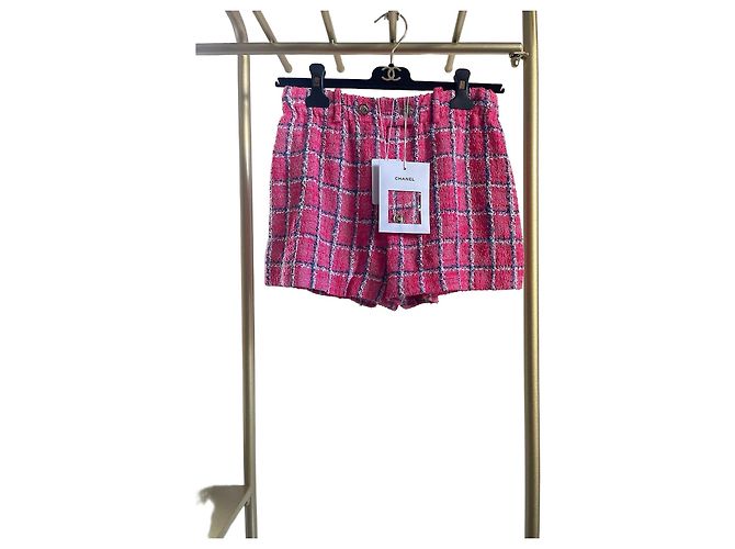 Shorts Chanel 24P de tweed rosa