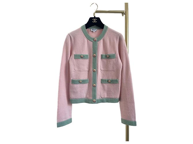 Chanel 24C Cardigan aus Kaschmir in Rosa Grün