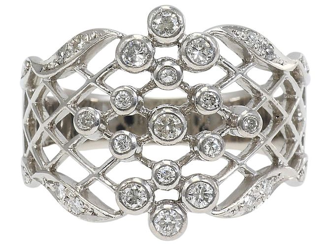 Autre Marque Platinum Band Ring with Diamond