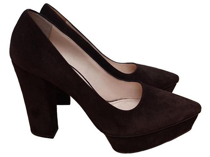 Prada Chaussures à talons en daim marron