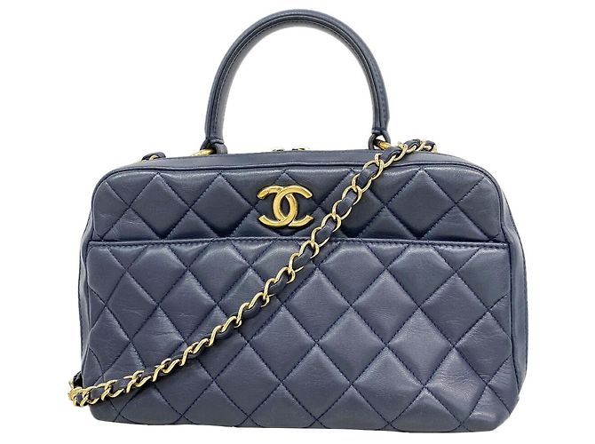 Borsa a spalla con catena Chanel Matelassé