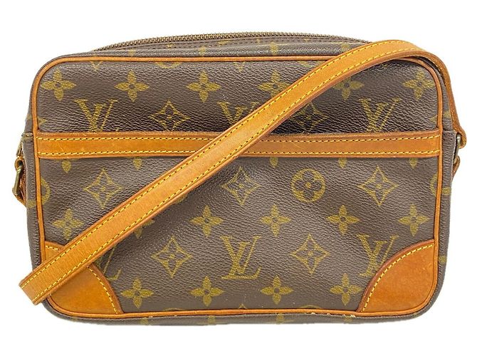 Bolsa de Ombro Louis Vuitton Monogram Trocadero 23