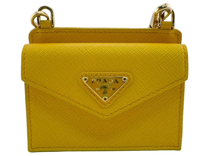 Cartera de cadena/hombro de piel Saffiano amarilla Prada