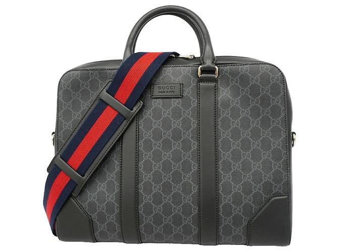 Serviette Gucci GG Supreme