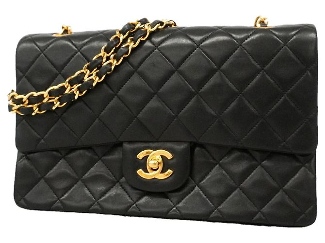 Bolsa de Ombro Chanel Matelassé