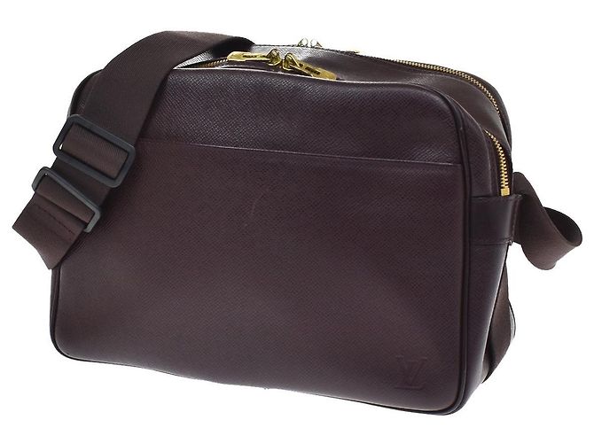 Louis Vuitton Reporter Taiga Leather PM