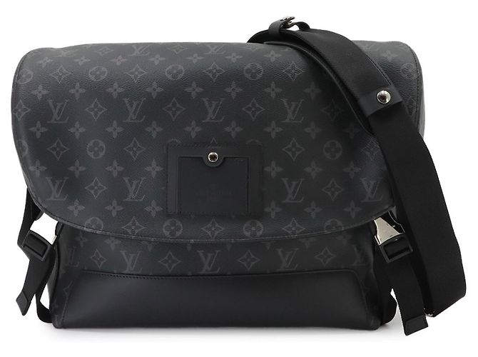 Sac à main épaule Louis Vuitton Monogram Eclipse Voyage MM