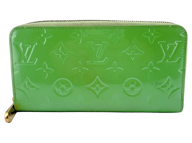 Louis Vuitton Monogram Vernis Langbeutel