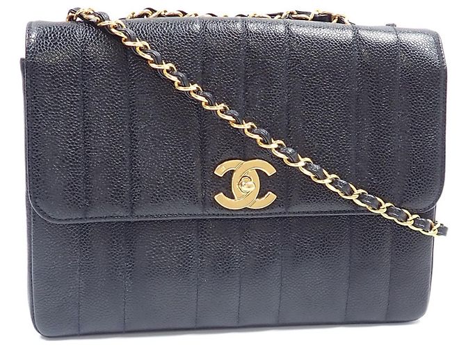 Chanel Schultertasche mit schwarzer Kette
