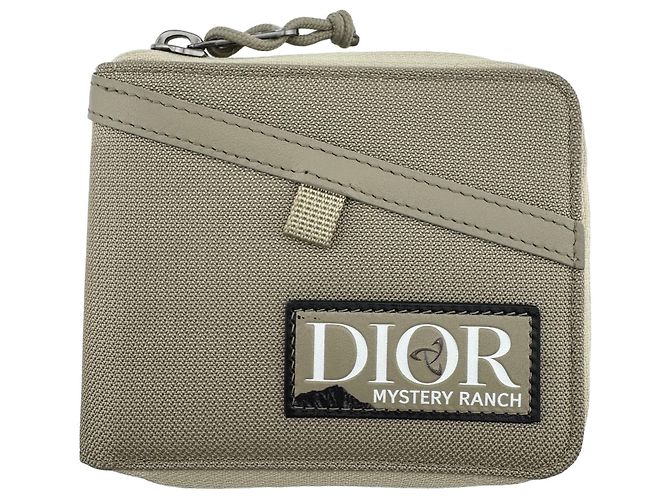 Christian Dior Bi-Fold Geldbörse