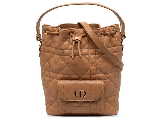 Borsa secchiello Dior Caro Small in pelle di agnello Macrocannage marrone