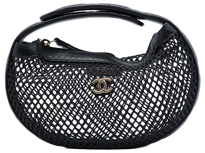 Borsetta Hobo Chanel Mini CC in mesh nero e pelle d'agnello matelassé