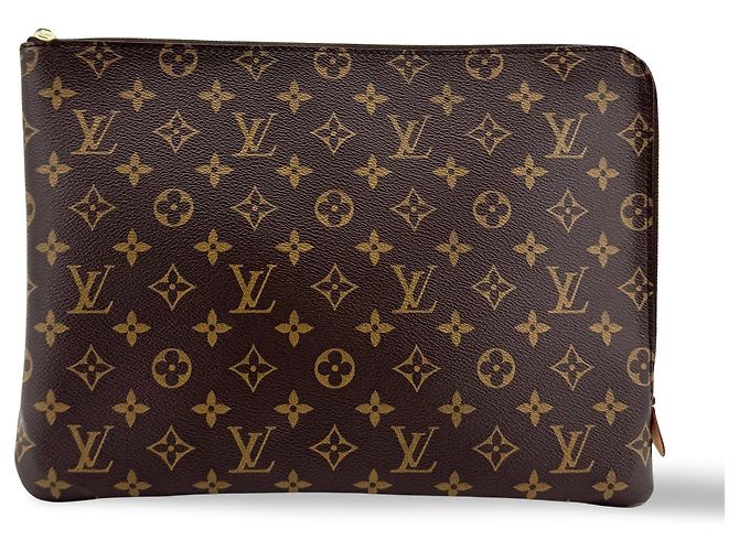Louis Vuitton Etui Voyage Monogram Canvas MM