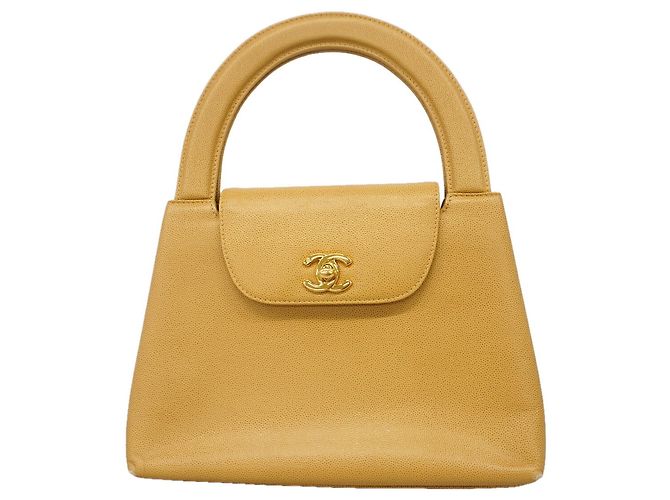 Bolsa Chanel em couro de bezerro granulado bege