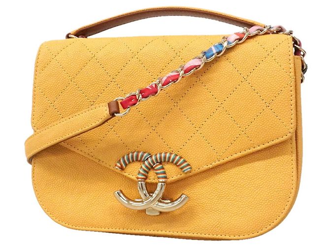 Bolsa de ombro Chanel amarela