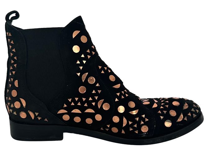 Alaïa Patterned Chelsea Boots in Black Suede