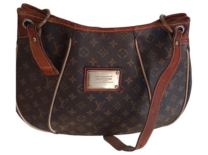Louis Vuitton Sac Plat Monogram