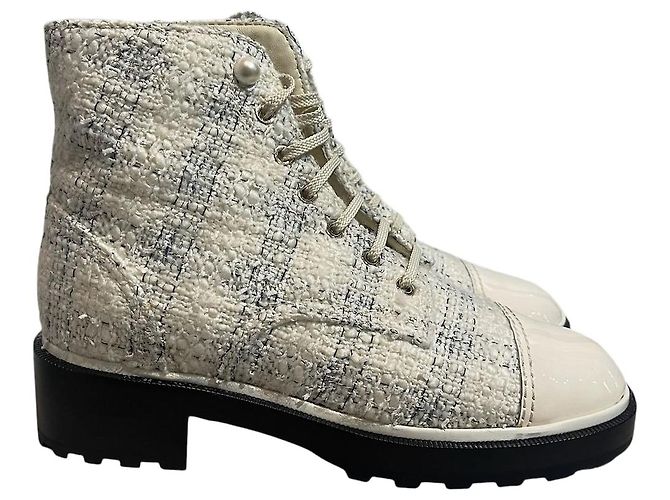 Botines Chanel blancos T.41