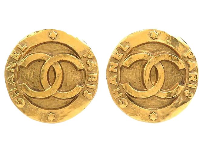 Boucles d'oreilles clips rondes Chanel CC plaquées or doré