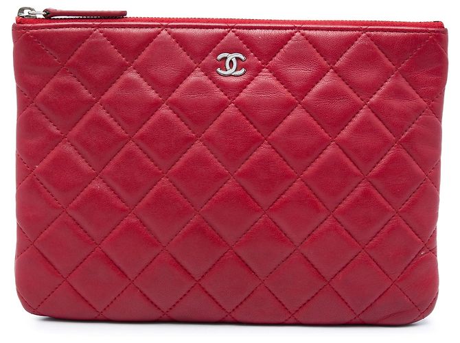 Clutch Chanel Small Quilted Lambskin O Case Roja