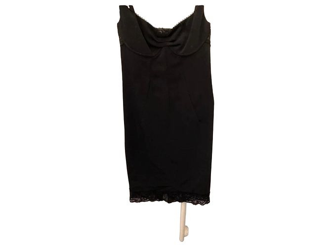 Dolce & Gabbana Vestido de encaje negro D&G