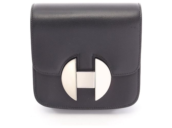 Hermès Hermes 2002 Bi-fold Wallet in Black Leather
