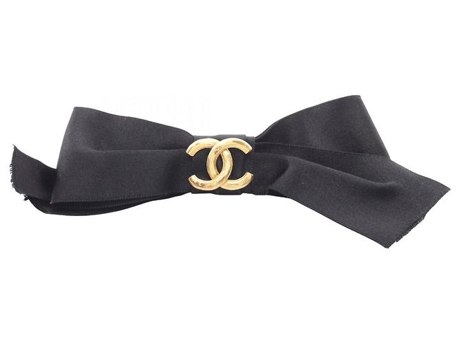 Timeless Fermi capelli Chanel Vintage Coco Mark con nastro