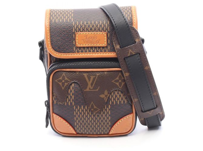 Louis Vuitton NIGO Amazon Messenger Schultertasche