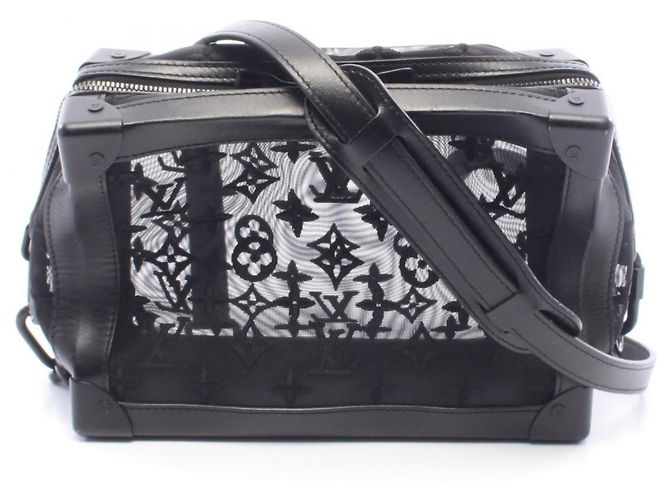Sac à épaule Soft Trunk Monogram Mesh Louis Vuitton