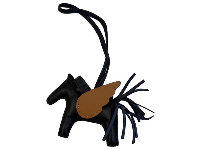 Hermès Pégase Charm em Couro Preto e Tan
