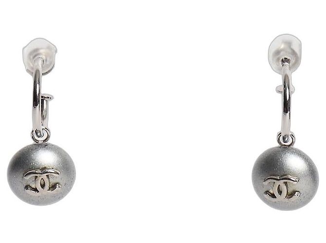 Chanel Brincos Silver Coco Mark 99P