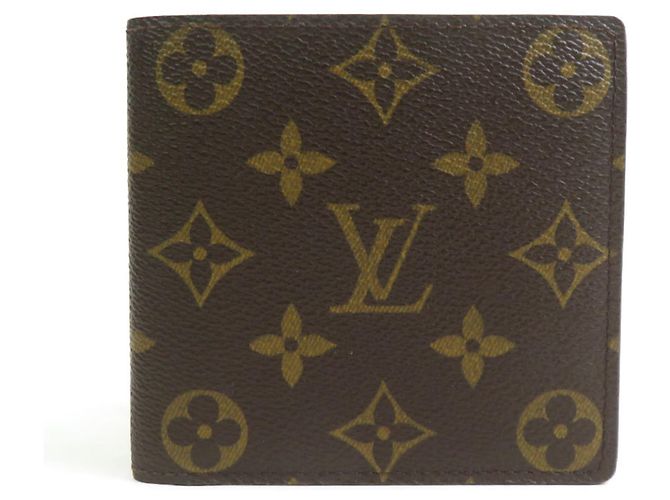 Louis Vuitton Bi-fold Wallet in Brown Monogram