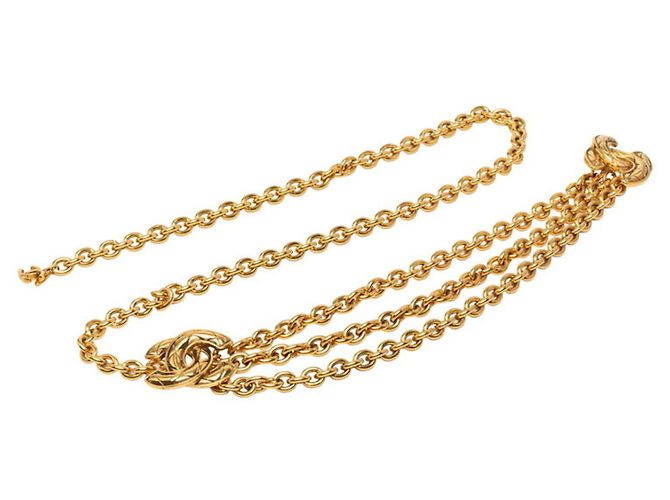 Cinto Chanel Coco Mark Matelassé com tripla corrente