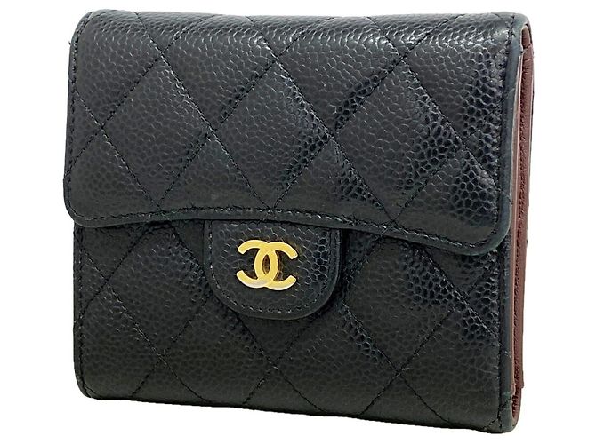 Portafoglio tri-fold Chanel in vitello granulato nero